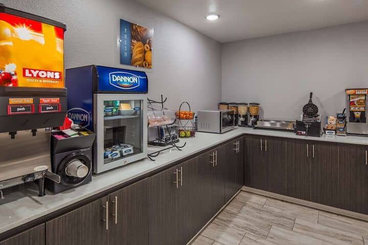 Breakfast area